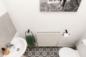 Downstairs W.C- click for photo gallery